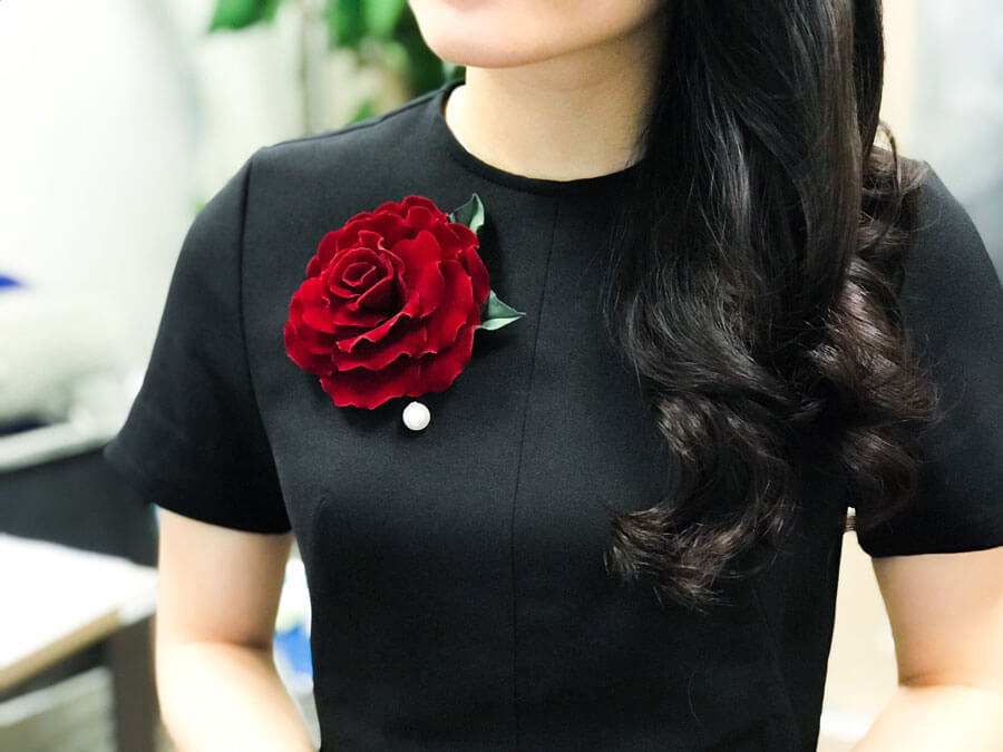 5 Cool Ways To Style Your Brooch