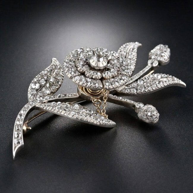 Top 6 Popular Types of Brooches